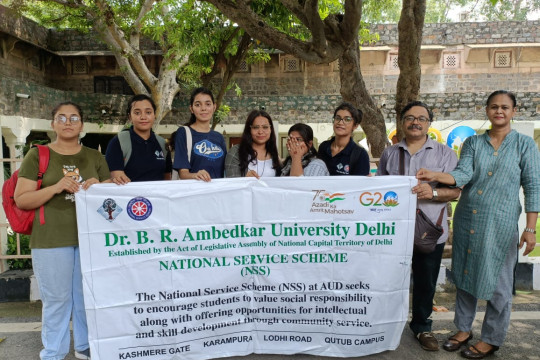 NSS volunteers, NCC cadets distributing relief material for the flood-affected people in Delhi during July 2023